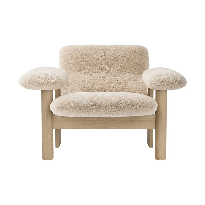 Poltrona Brasilia low back, Natural oak-Nature sheepskin curly Audo Copenhagen