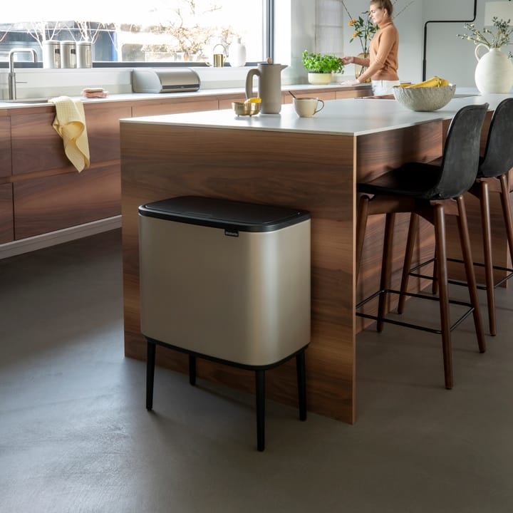 Bo Touch Bin 36 litros - Metallic Gold - Brabantia