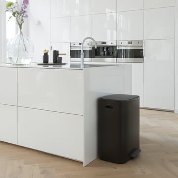 Caixote com pedal Bo Bin 2x30 L - preto - Brabantia