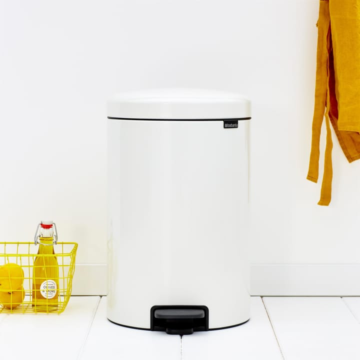 Caixote de pedal New Icon 20 litros - branco - Brabantia