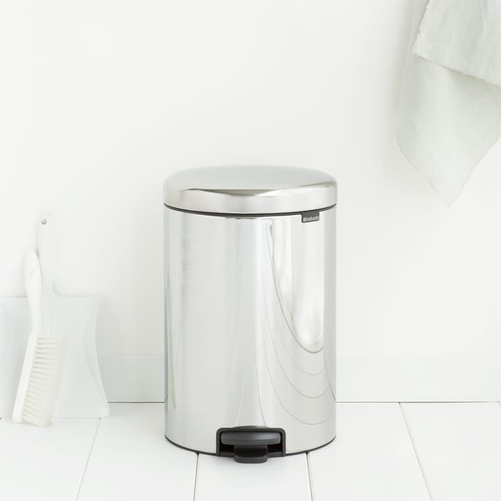 Caixote de pedal New Icon 20 litros - brilliant steel - Brabantia