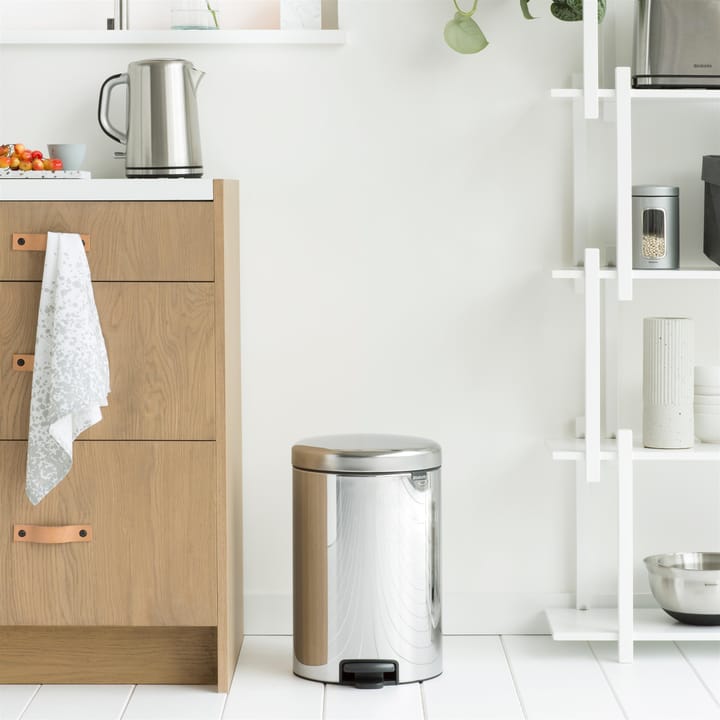 Caixote de pedal New Icon 20 litros - brilliant steel - Brabantia