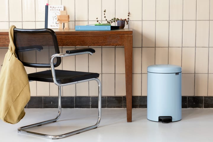 Caixote de pedal New Icon 20 litros - Dreamy blue - Brabantia