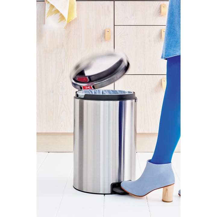 Caixote de pedal New Icon 20 litros - Matt steel fingerprint proof - Brabantia