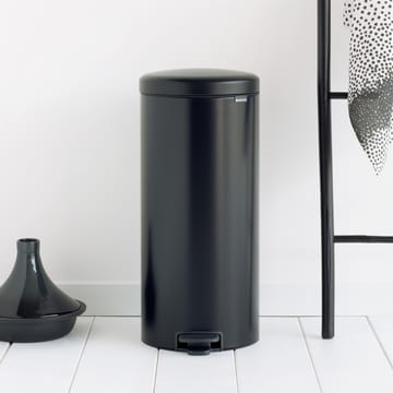 Caixote de pedal New Icon 30 litros - preto mate (preto) - Brabantia