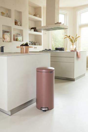 Caixote de pedal New Icon 30 litros - Satin Taupe - Brabantia