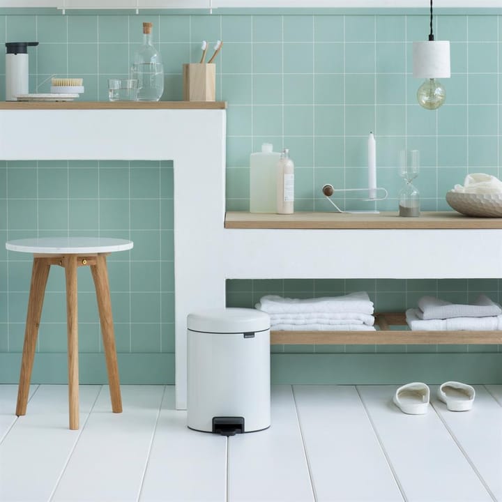 Caixote de pedal New Icon 5 litros, branco Brabantia