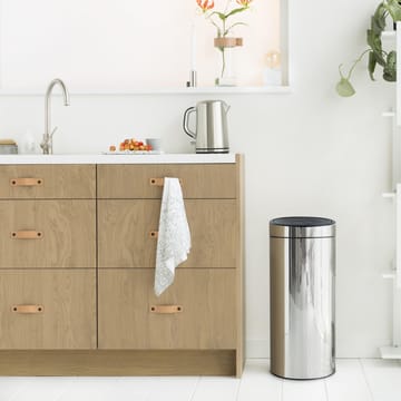 Caixote do lixo Touch Bin 30 litros - brilliant steel - Brabantia