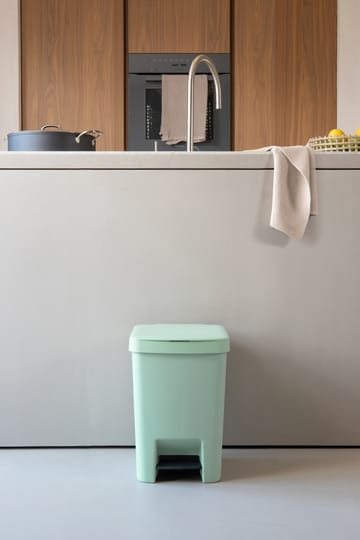 Lixeira pedal 25 L StepUp - Verde jade - Brabantia