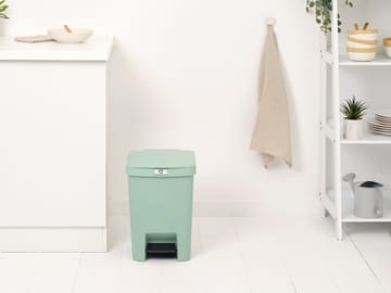 Lixeira pedal 25 L StepUp - Verde jade - Brabantia