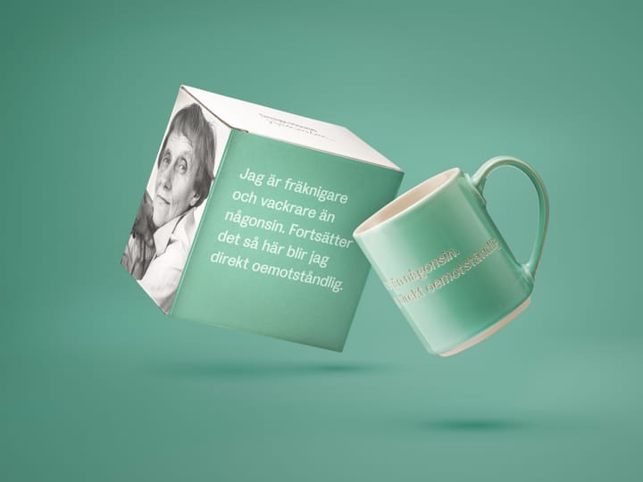 Caneca Astrid Lindgren, I am frecklier… - verde-sueco - Design House Stockholm