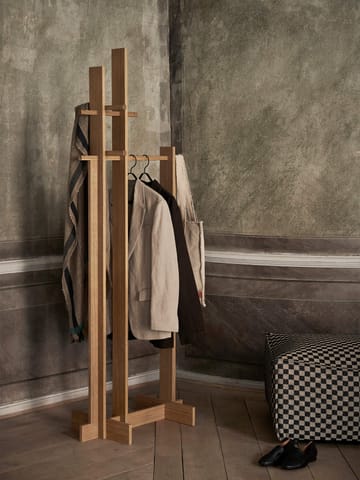 Cabide Bridge Clothes Stand - Carvalho oleado - ferm LIVING