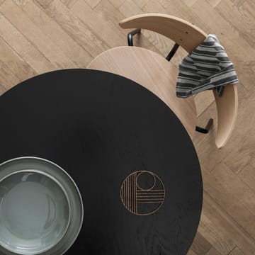 Herman banco - Nogueira, suporte em aço preto - ferm LIVING