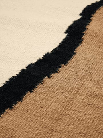 Tapete Soil Kelim - Dark sand-off white, 140x200 cm - ferm LIVING