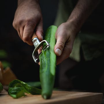 Descascador de vegetais Norden em forma de Y - Bétula de aço inoxidável - Fiskars