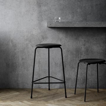 Banco de couro High Dot - Cowboy black - Fritz Hansen