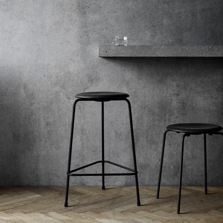 Banco de couro High Dot, Cowboy black Fritz Hansen