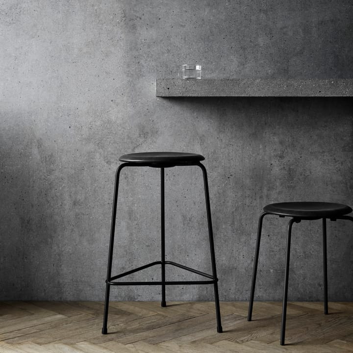 Banco em pele Dot, Cowboy black Fritz Hansen