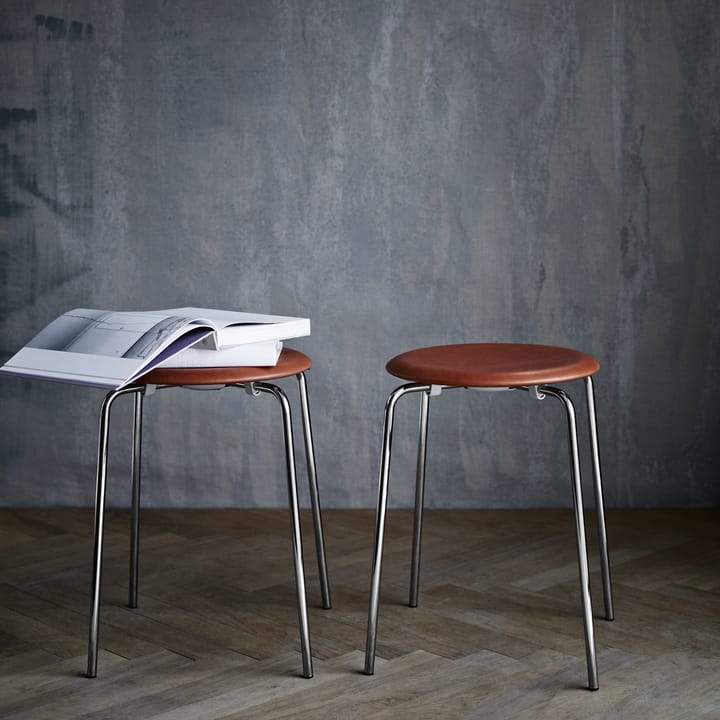 Banco em pele Dot, Walnut Fritz Hansen