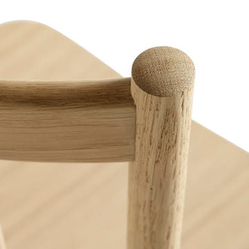 Cadeira com braços J42 - Lacquered oak - HAY