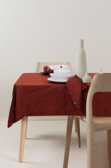 Toalha de mesa Sunshine 145x250 cm - Lingonberry (vermelho) - Himla