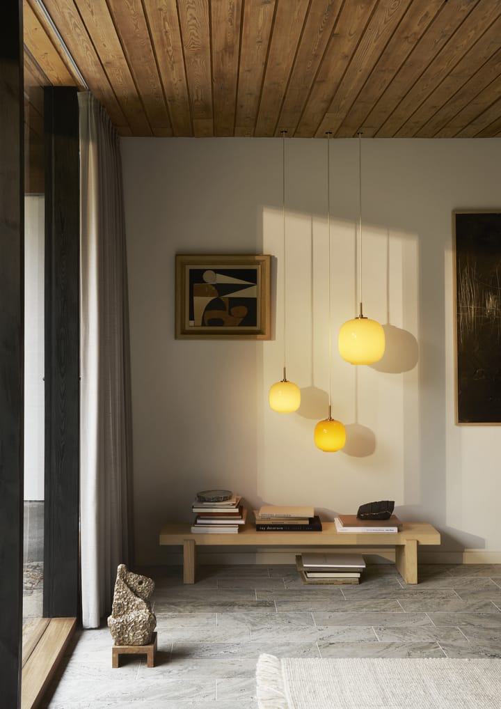 Candeeiro suspenso VL45 Radiohus Ø25 cm, Brass-pale yellow glass Louis Poulsen