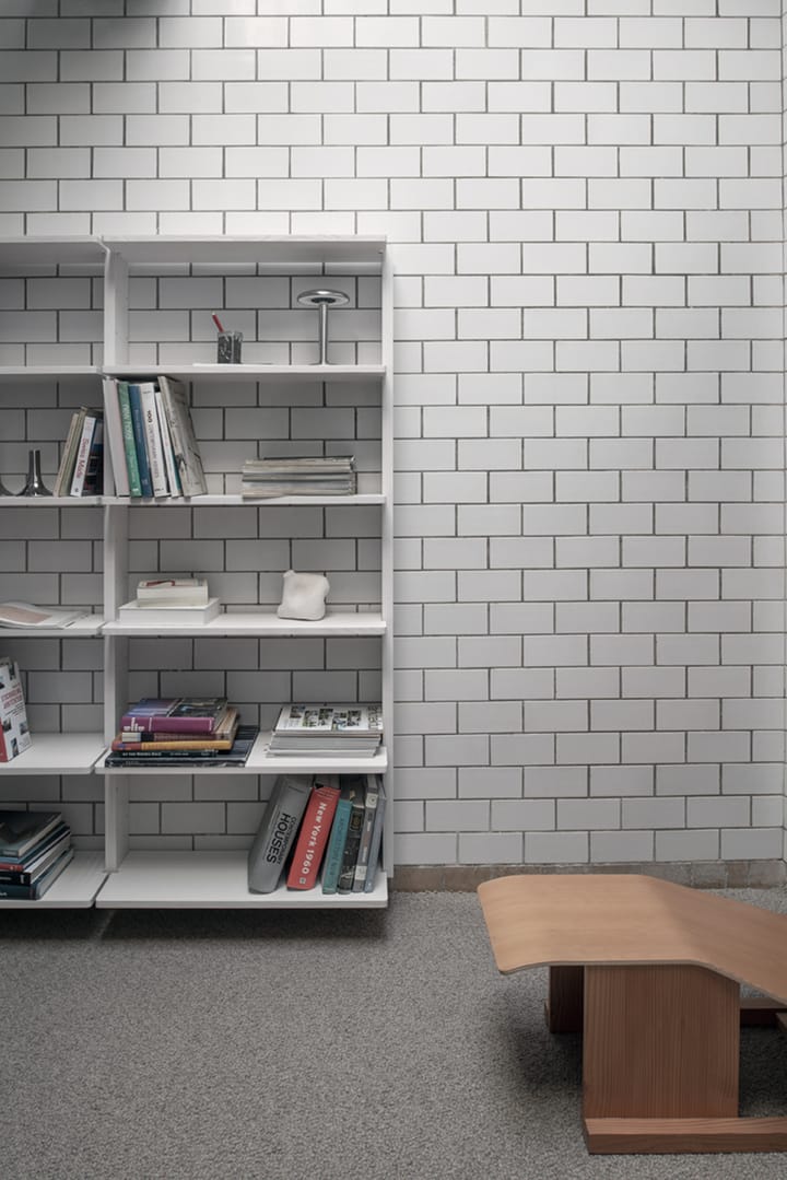 Gridlock Shelf W800 prateleira - Freixo branco manchado - Massproductions