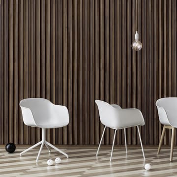 Cadeira com braços Fiber chair - Branco natural (plástico) - Muuto