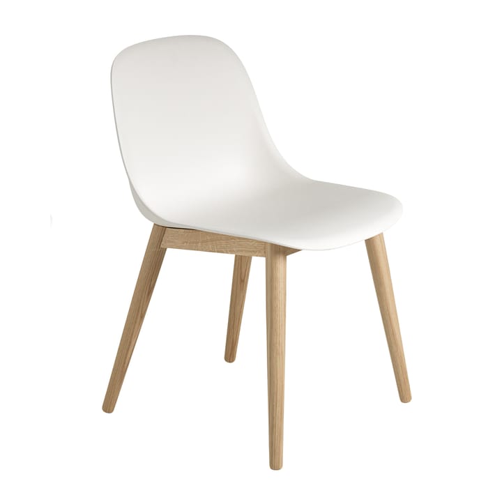 Cadeira com pernas de madeira Fiber Side Chair - branco-carvalho - Muuto