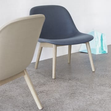 Cadeira com pernas madeira carvalho Fiber Lounge - Divina 154 - Muuto