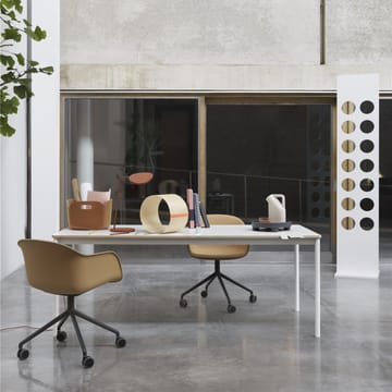 Candeeiro de mesa Leaf white - Copper-brown - Muuto