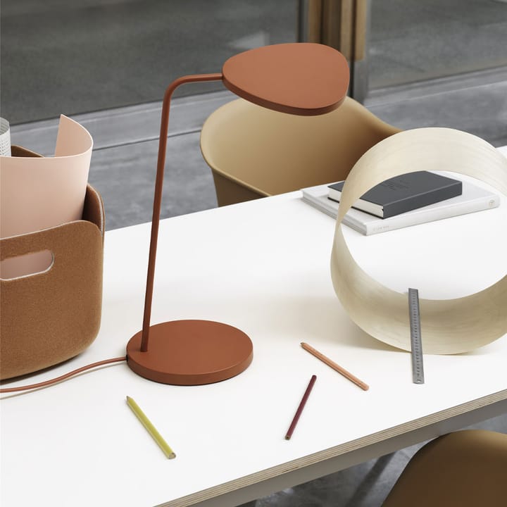 Candeeiro de mesa Leaf white - Copper-brown - Muuto