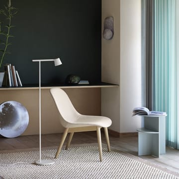 Fiber Cadeira lounge base madeira  - Ocre, pernas carvalho - Muuto