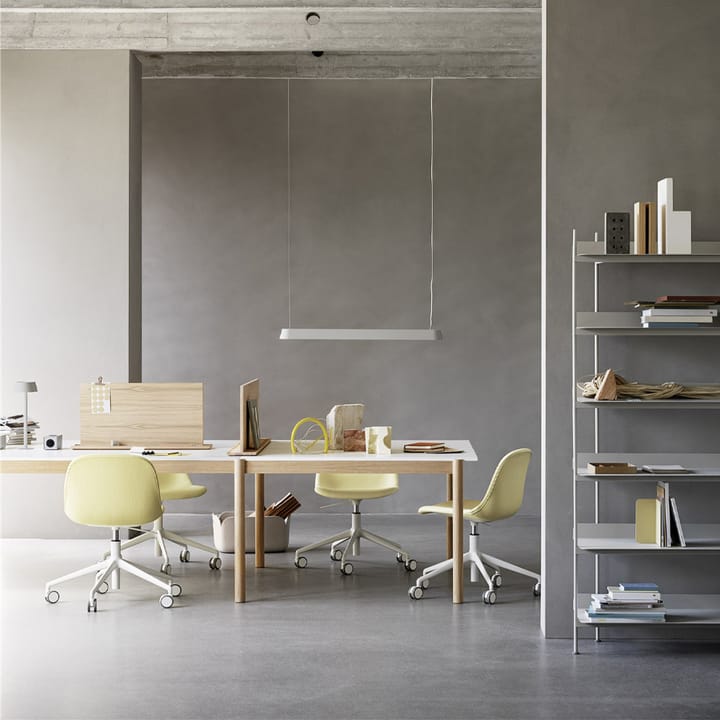 Mesa modular Linear System End  - Laminado branco-carvalho 240x142 cm - Muuto