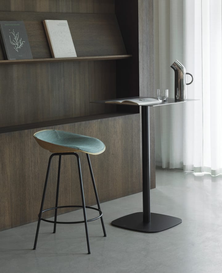 Banqueta Mat Barstool 65 cm - Seaweed-black steel - Normann Copenhagen