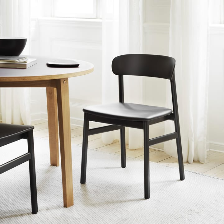 Cadeira estofos em pele carvalho preto Herit - Preto - Normann Copenhagen