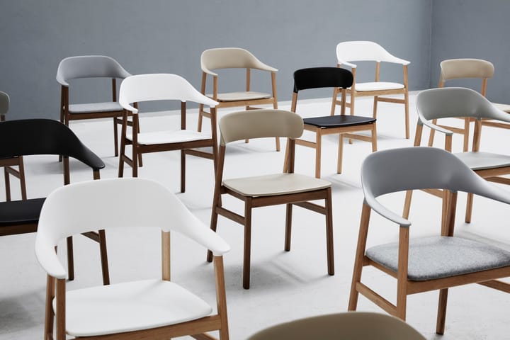 Herit poltrona carvalho - Sand - Normann Copenhagen