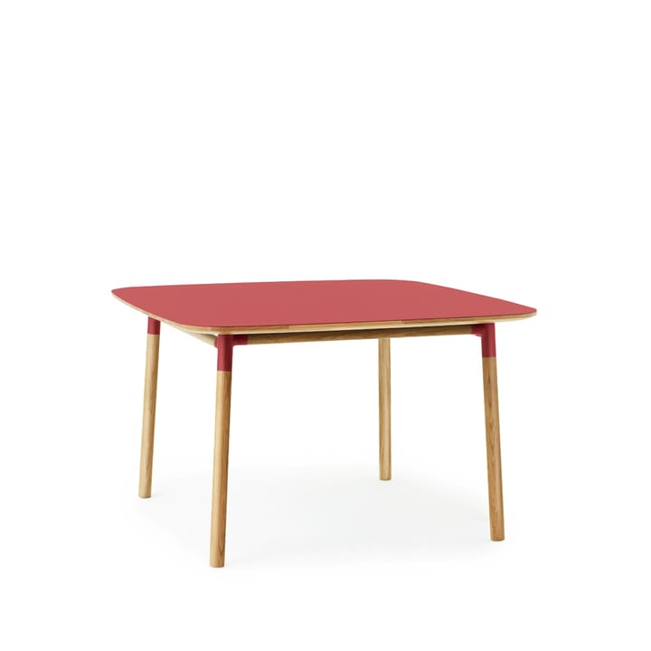 Mesa de jantar Form 120x120 cm - vermelho, pernas carvalho - Normann Copenhagen