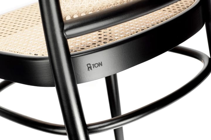 Ton no.811 poltrona assento rattan - Café B4-Novo Rattan - TON