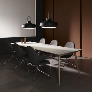 Cadeira de escritório Catch JH2 - tecido steelcut 255 dark beige-suporte giratório preto - &Tradition