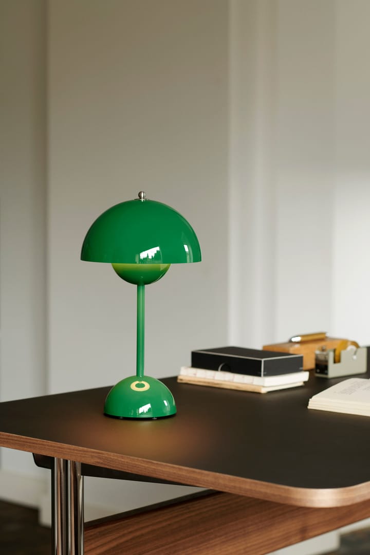 Candeeiro de mesa portátil Flowerpot VP9 - Signal green - &Tradition