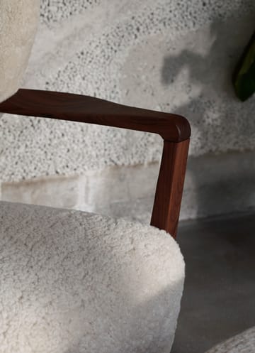 Poltrona Wulff Lounge Chair ATD2 - Nogueira oleada-Moonlight - &Tradition